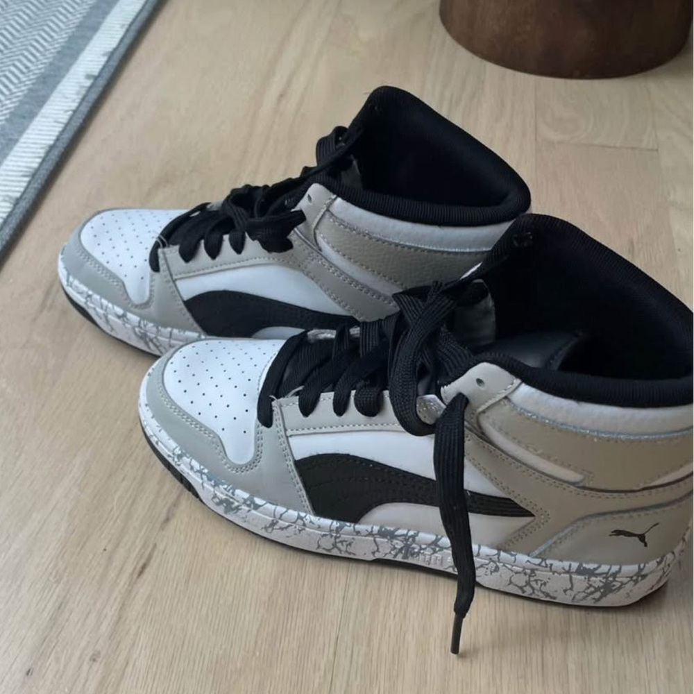 Puma Gray and Black Sneakers youth size 5